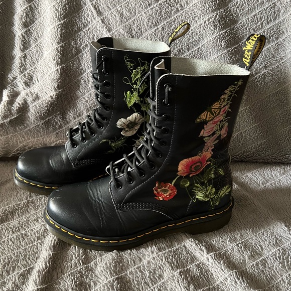 Dr. Martens 1490 ‘Wild Botanics’ *RARE* Women’s Boots - Picture 2 of 14